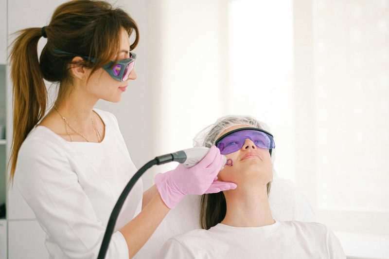 pexels-photo-4586726-4586726 Cosmetologist Performing Scar Whitening on a Woman